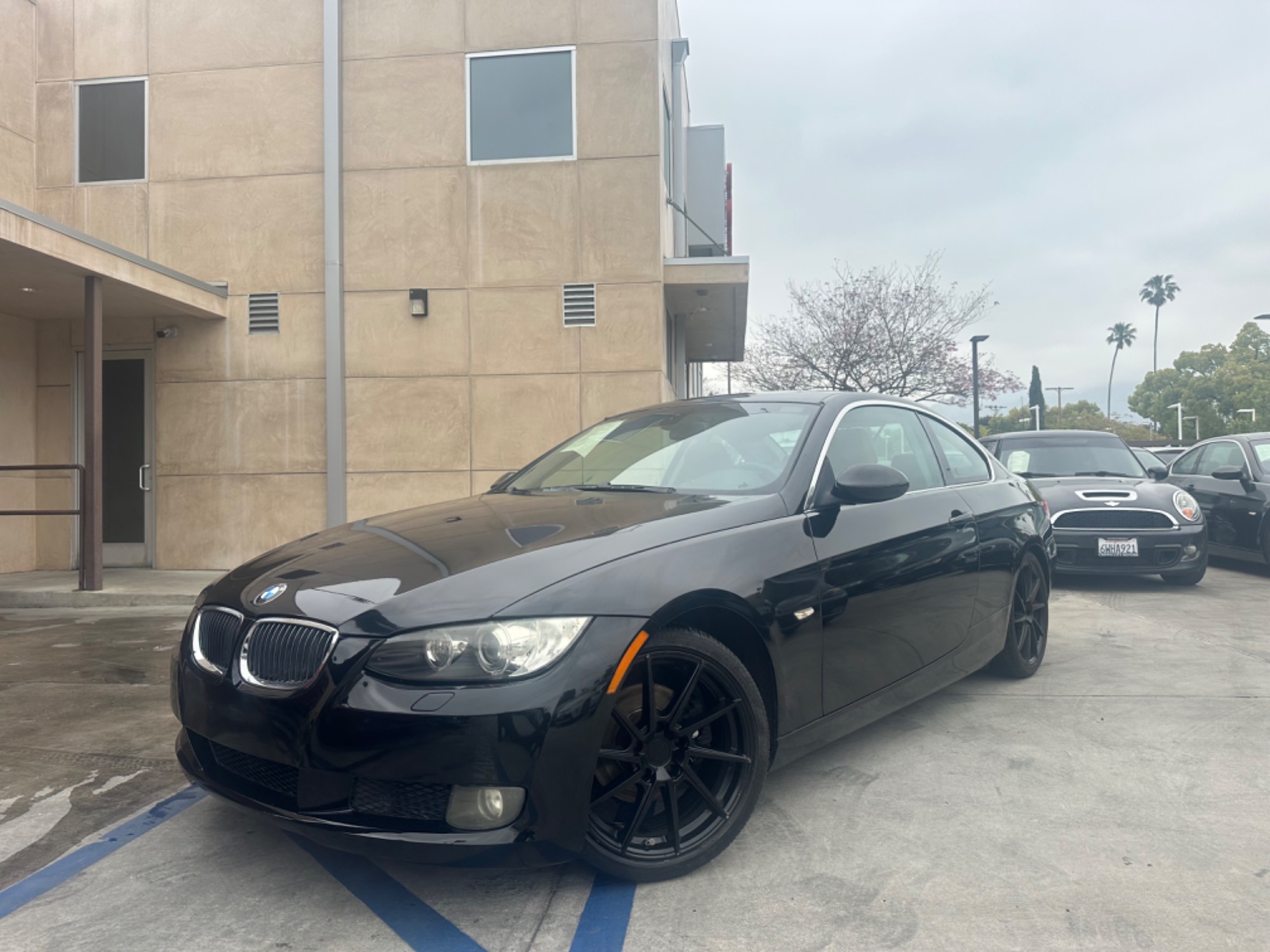 2007 Black /South African Safari BMW 3-Series Leather (WBAWV135X7P) with an Inline 6 engine, Maual transmission, located at 30 S. Berkeley Avenue, Pasadena, CA, 91107, (626) 248-7567, 34.145447, -118.109398 - 6 speed!!! this 2007 BMW 3-Series 328i Coupe looks and drives well. Looking for a reliable ride but struggling with bad credit? Our dealership has got you covered with our impressive selection of used vehicles, including the sleek and stylish 2007 BMW 328i Coupe 2D with a manual transmission. Thes - Photo #0